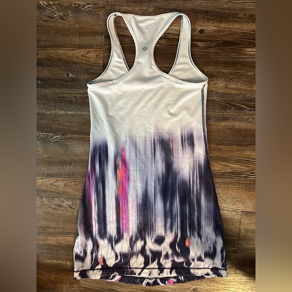 Large Lululemon Abstract Racerback Top - Picture 2 of 3
